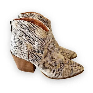 Beast Fashion LA Reptile Print Ankle Boot Women’s Size‎ 5.5 Bootie Western Look